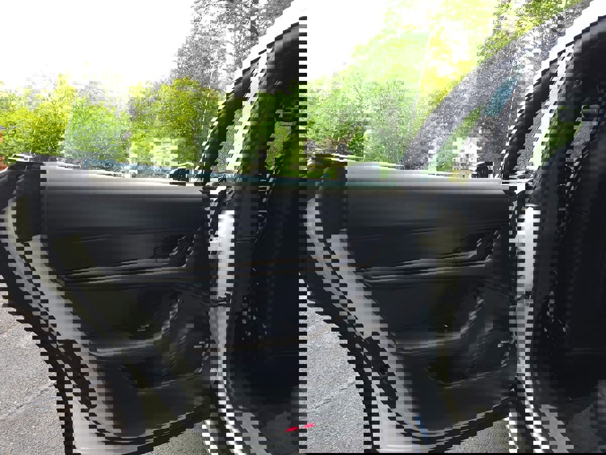 Used 2020 Porsche Taycan 4S w/ Premium Package image 25