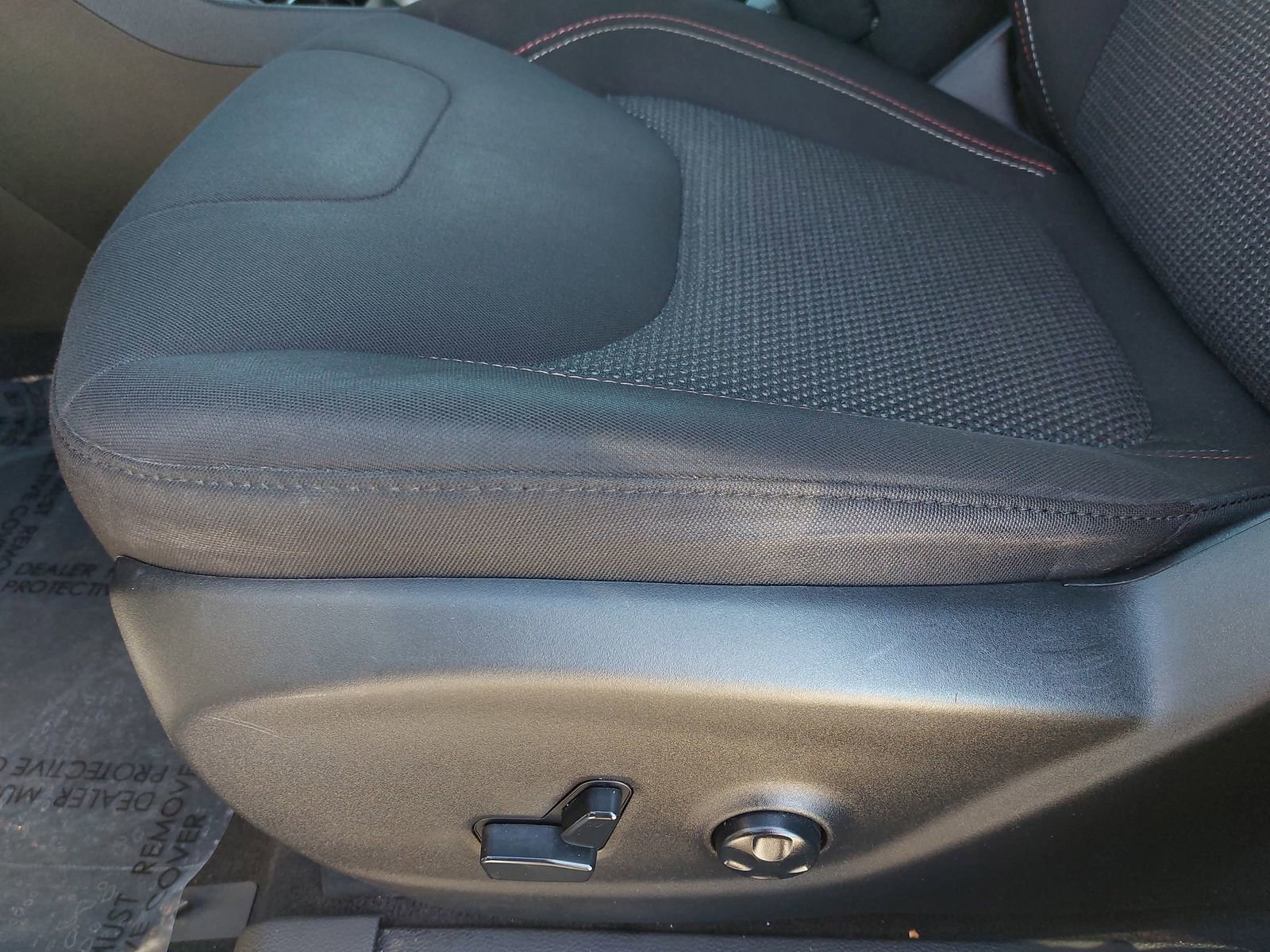 Used 2016 Jeep Cherokee 75th Anniversary image 29