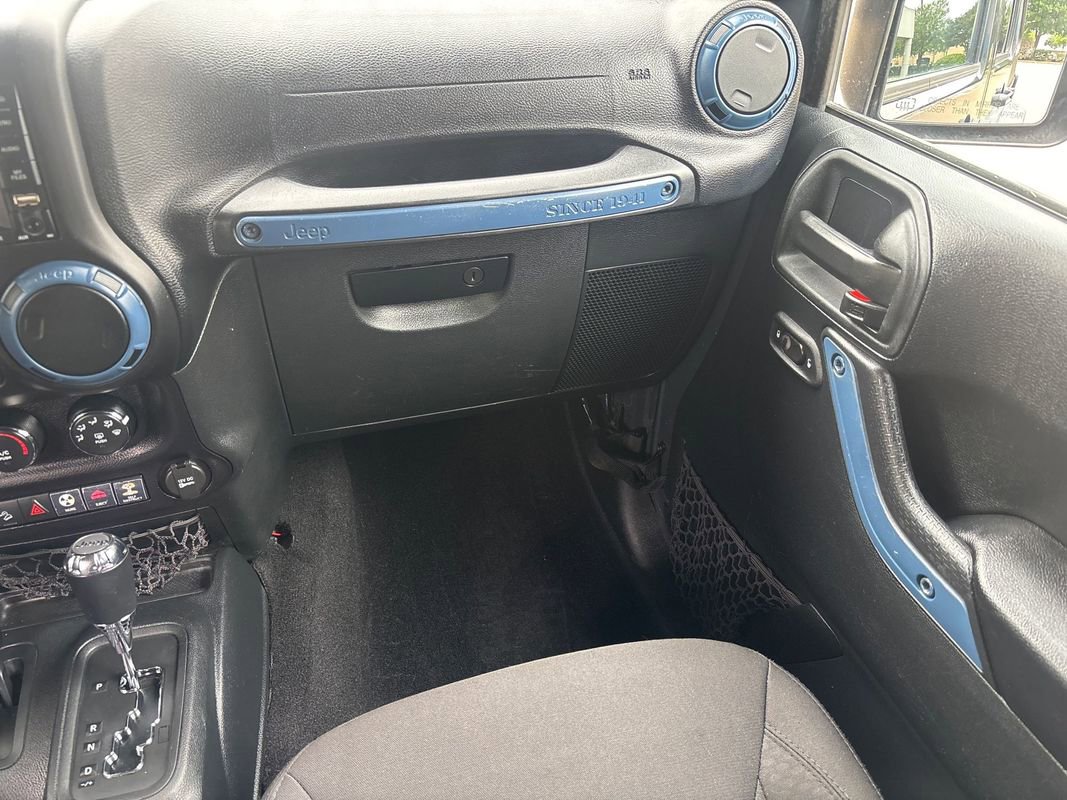 Used 2016 Jeep Wrangler Unlimited Sport AWD/4WD image 12