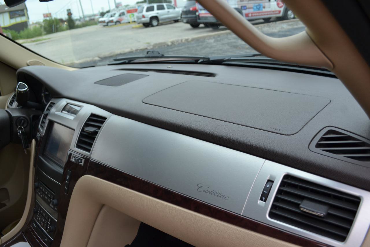 Used 2014 Cadillac Escalade Premium AWD/4WD image 34