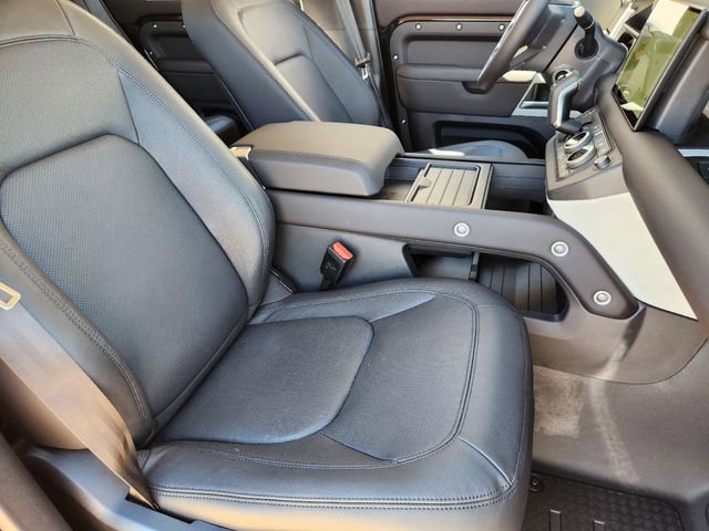 Used 2024 Land Rover Defender 130 S image 14