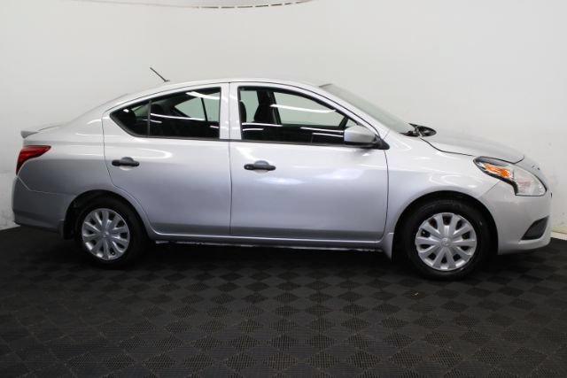 Used 2018 Nissan Versa S Plus FWD image 4