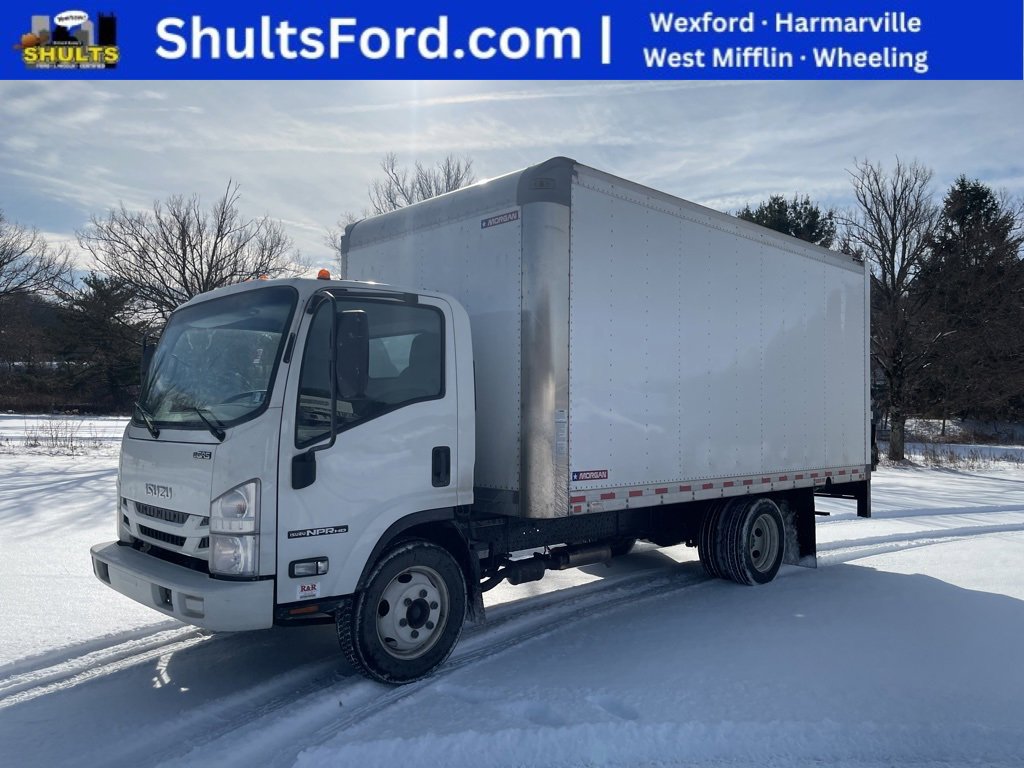 Used 2020 Isuzu NPR image 1