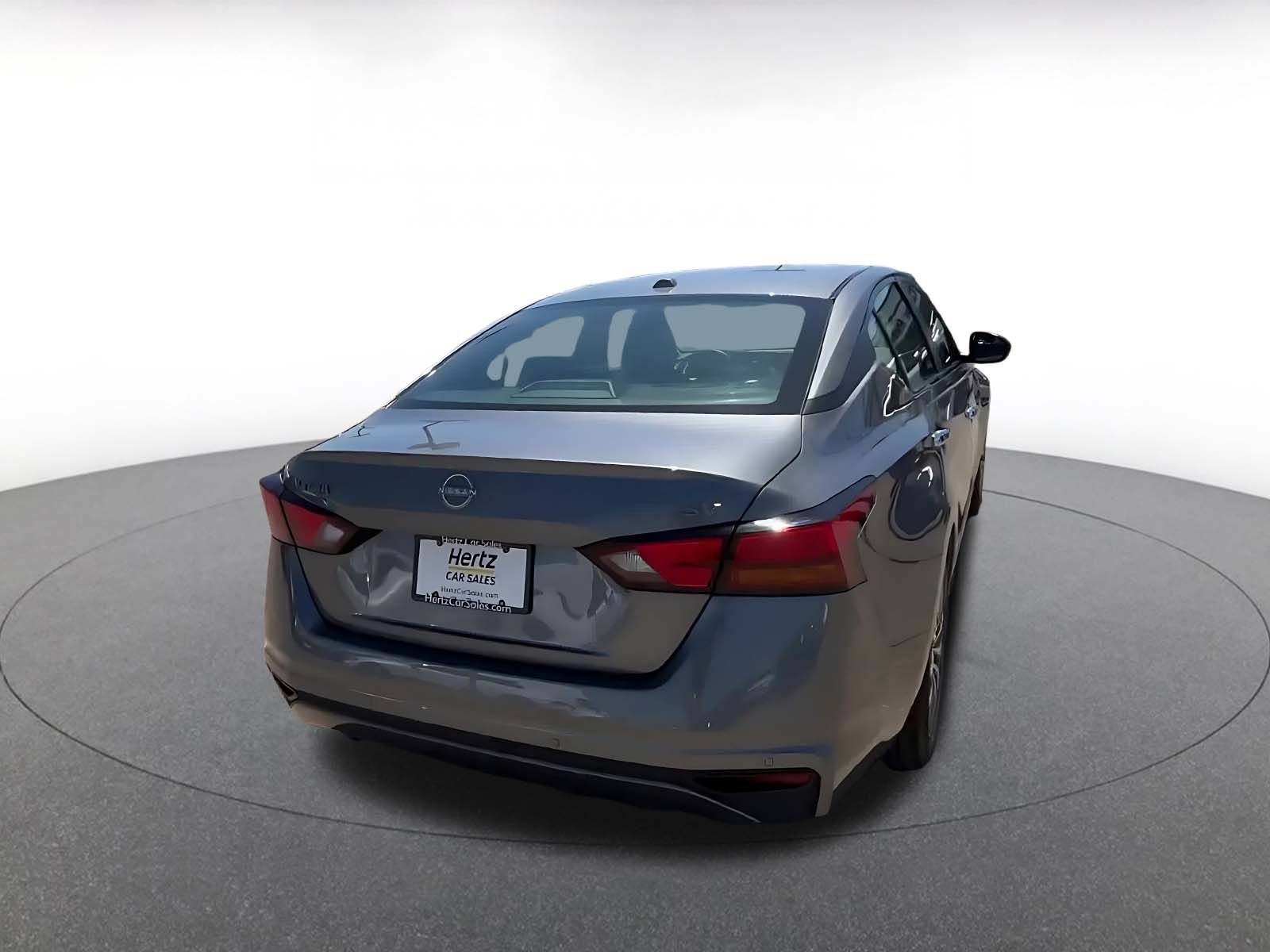 Used 2024 Nissan Altima 2.5 SV FWD image 15
