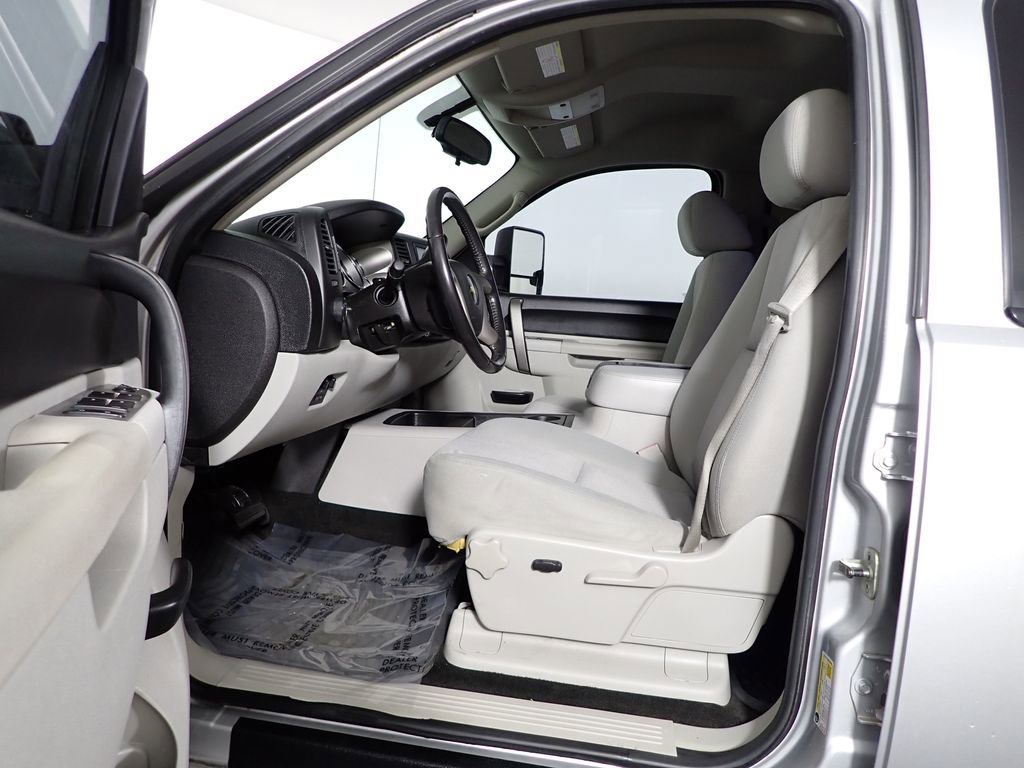 Used 2011 Chevrolet Silverado 2500 LT w/ Interior Plus Package image 20