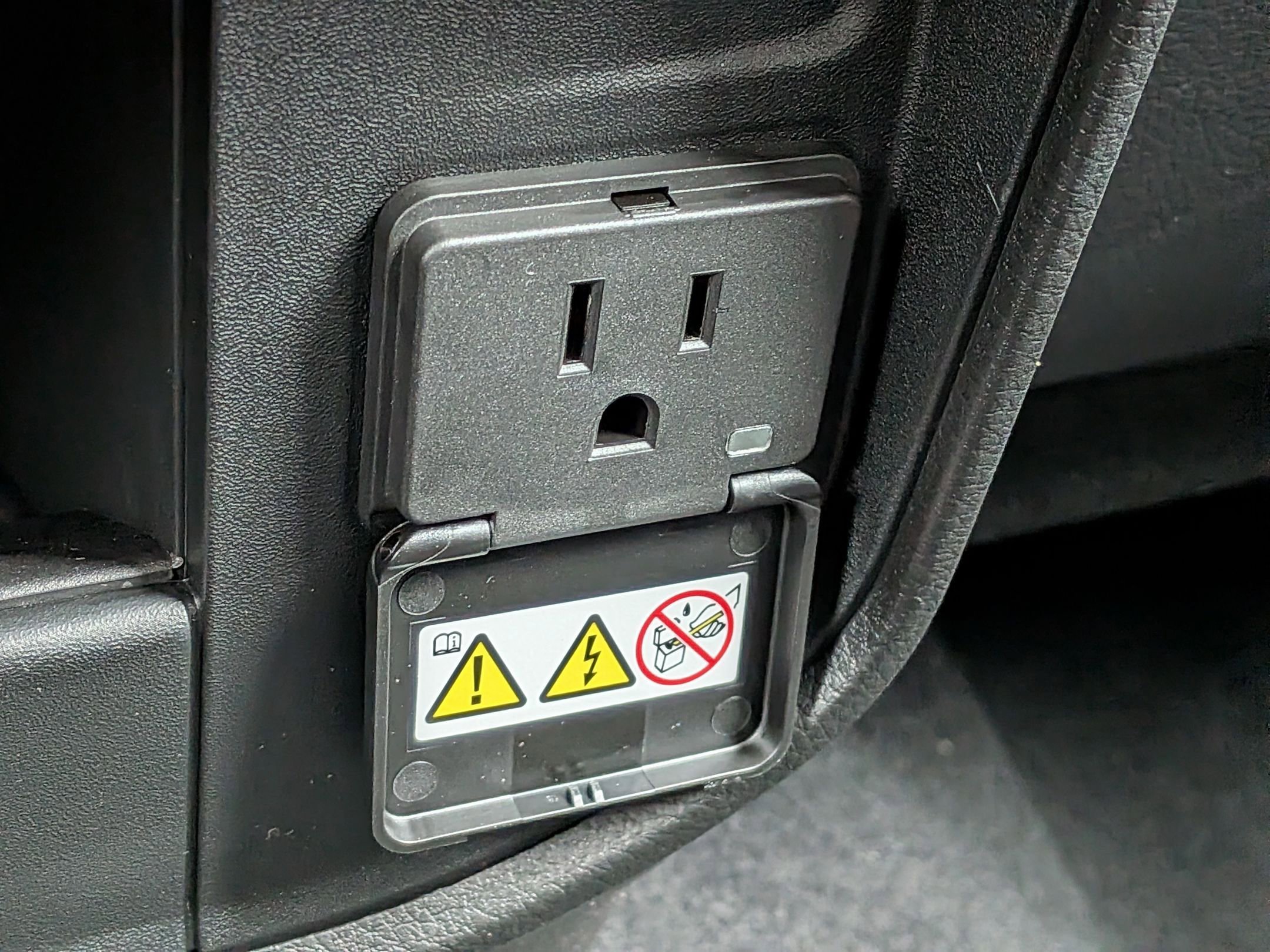 New 2026 RAM 2500 Tradesman AWD/4WD image 21