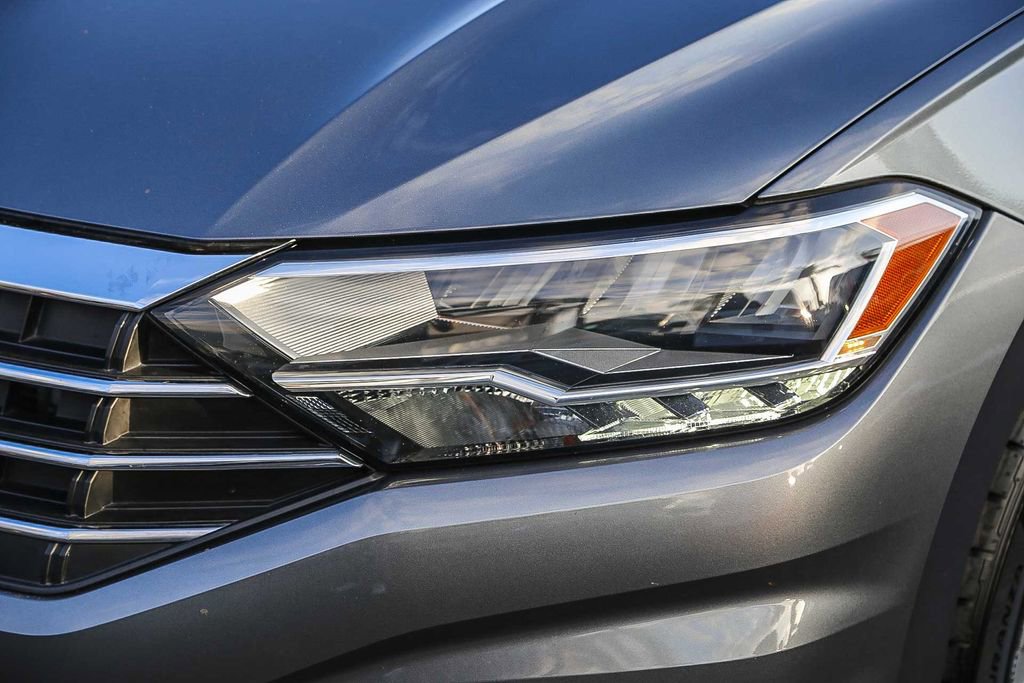 Used 2020 Volkswagen Jetta S image 9