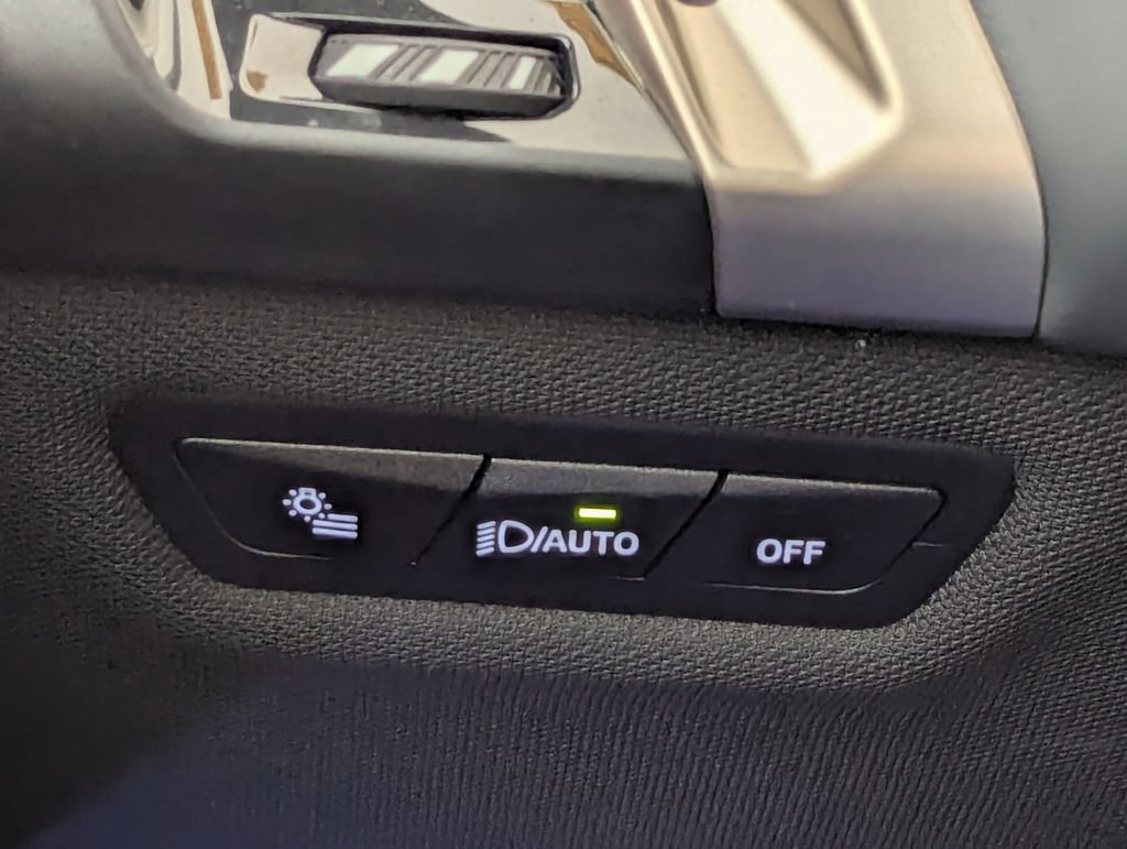 Used 2023 BMW iX xDrive50 w/ Convenience Package image 83