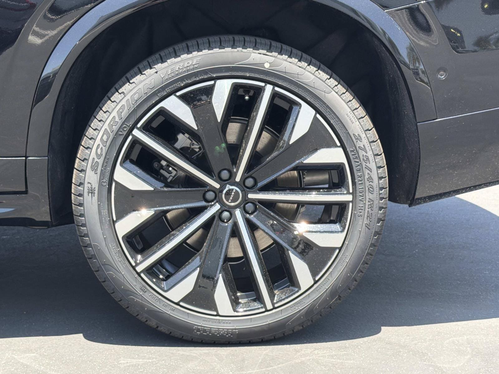 New 2026 Volvo XC90 T8 Ultra w/ Lounge Package AWD/4WD image 24