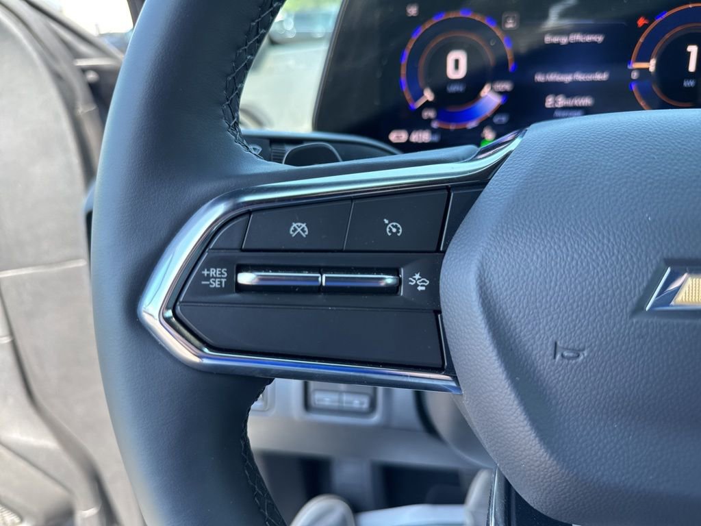 Used 2025 Chevrolet Silverado EV LT image 23