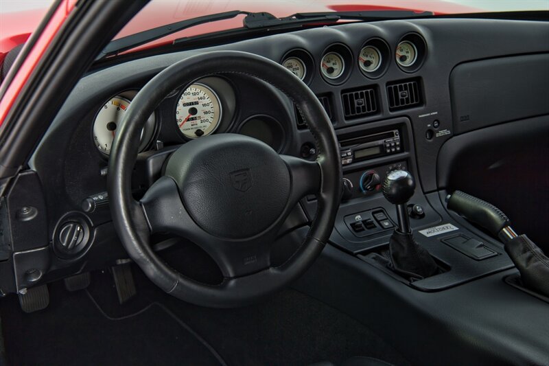 Used 2002 Dodge Viper GTS RWD image 23