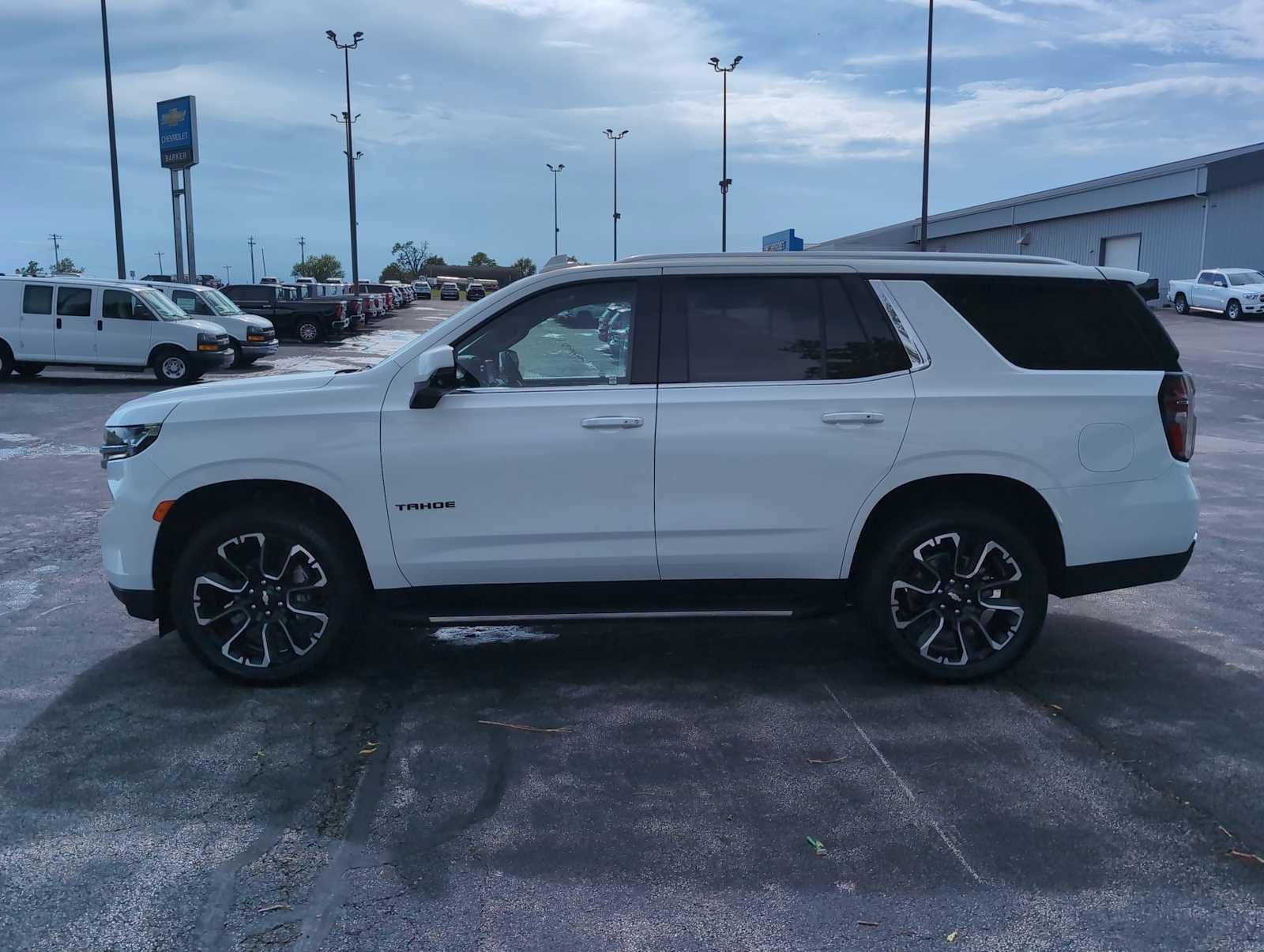 Used 2023 Chevrolet Tahoe LT w/ Luxury Package AWD/4WD image 6