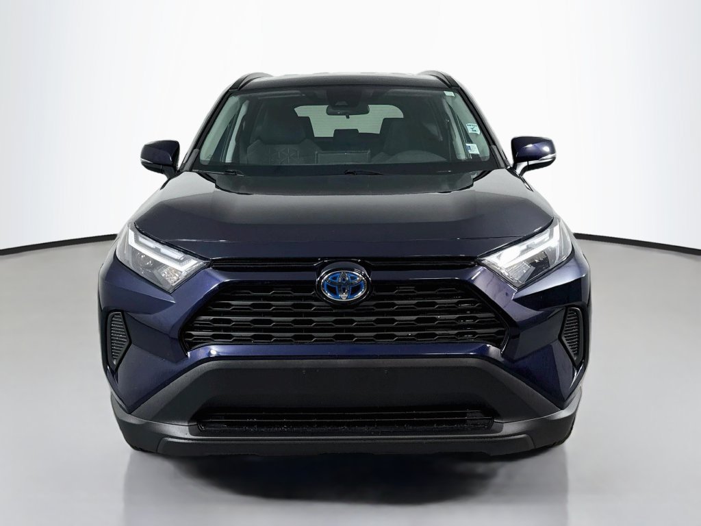 Used 2023 Toyota RAV4 XLE AWD/4WD image 3