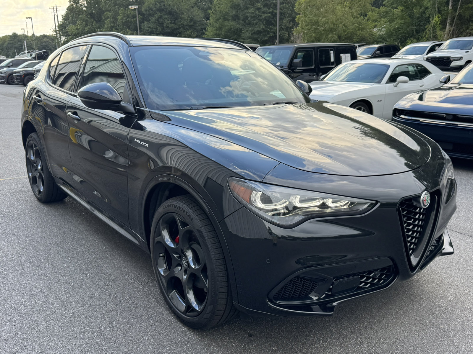 Used 2026 Alfa Romeo Stelvio Sprint AWD/4WD image 3
