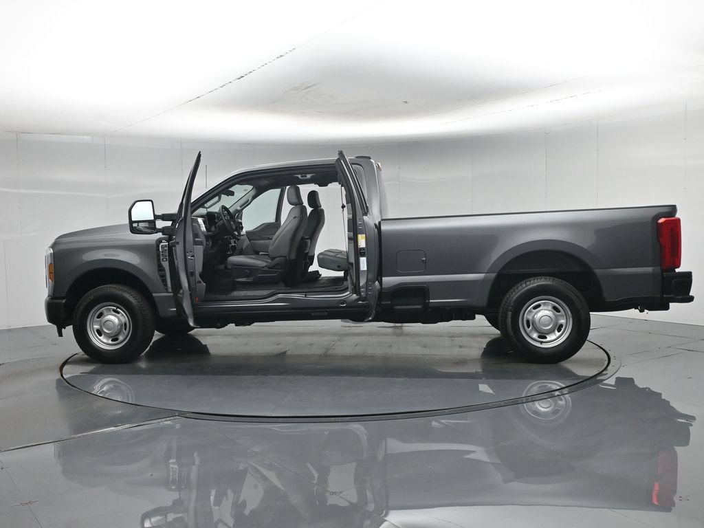 Certified 2025 Ford F250 XL RWD image 36