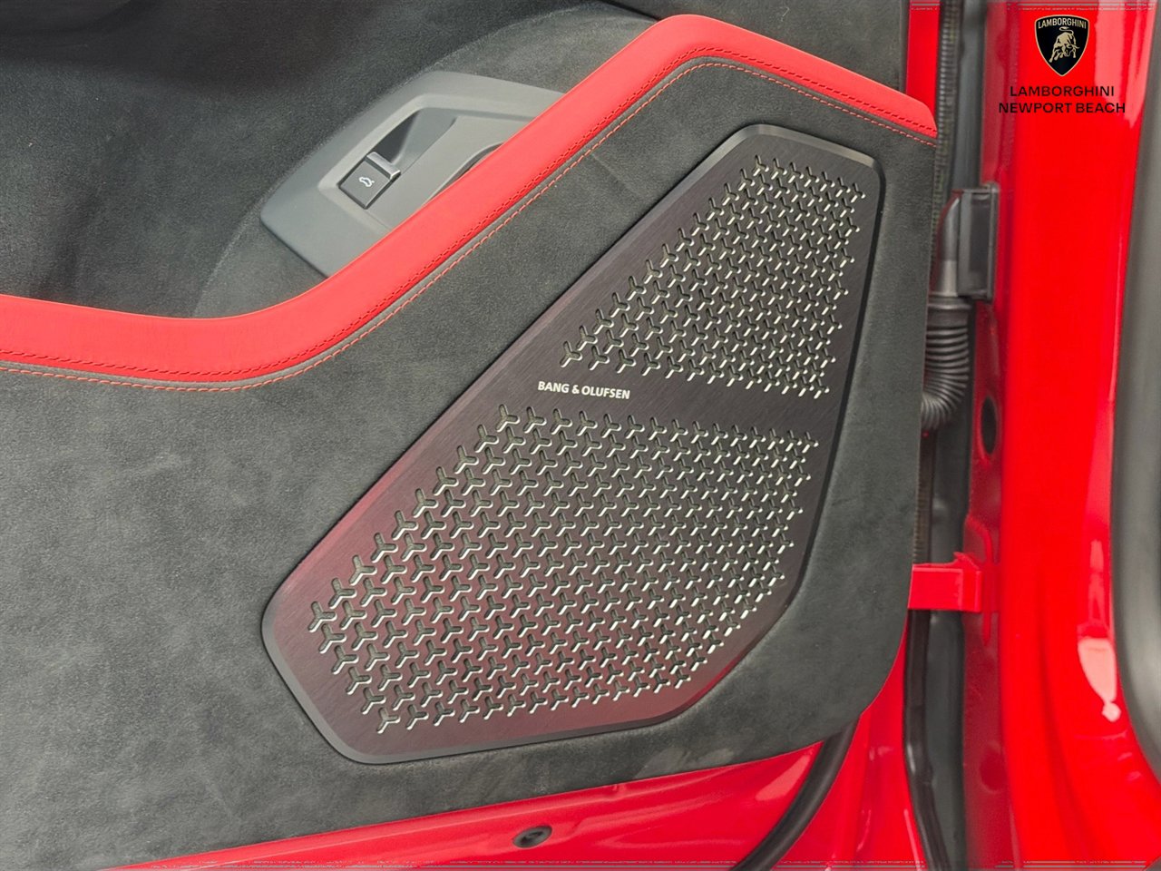 Used 2024 Lamborghini Urus Performante AWD/4WD image 19
