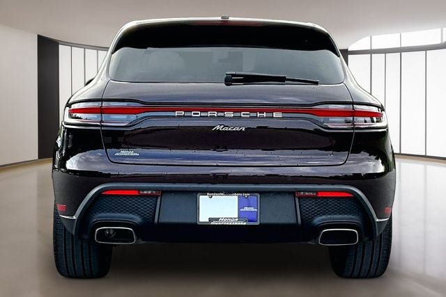 Used 2025 Porsche Macan AWD/4WD image 5