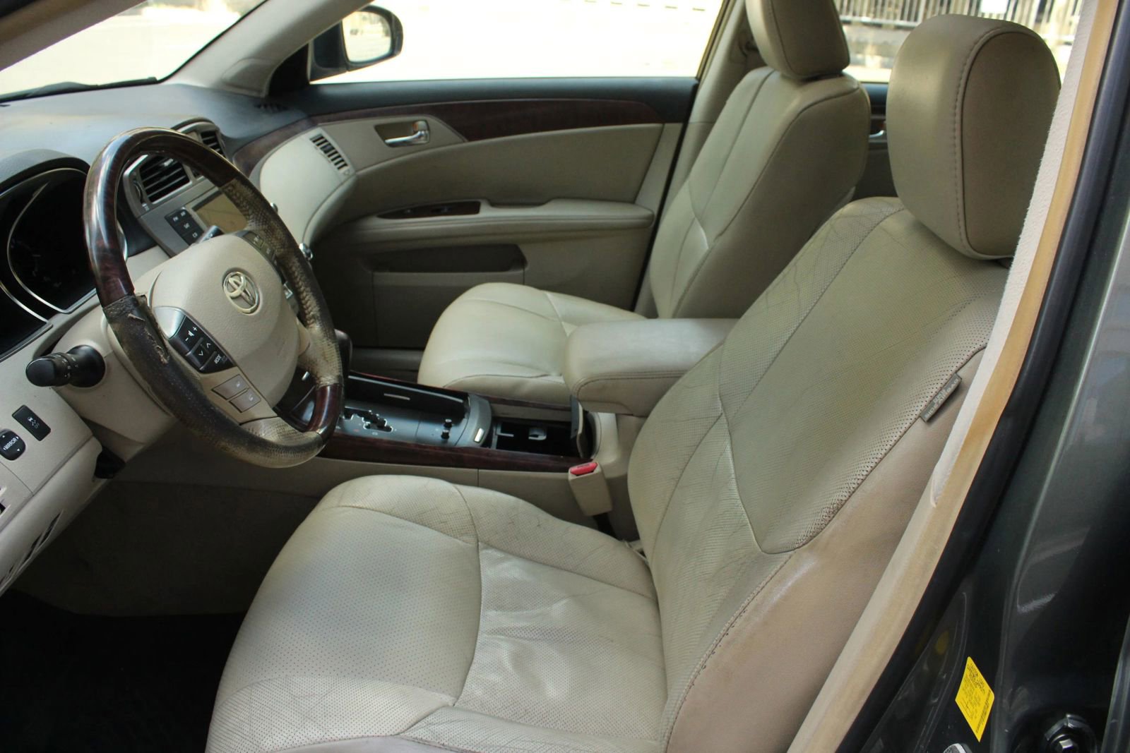 Used 2011 Toyota Avalon Limited FWD image 14