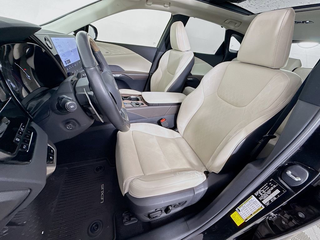 Used 2023 Lexus RX 350 AWD w/ Accessory Package (Z1) image 21