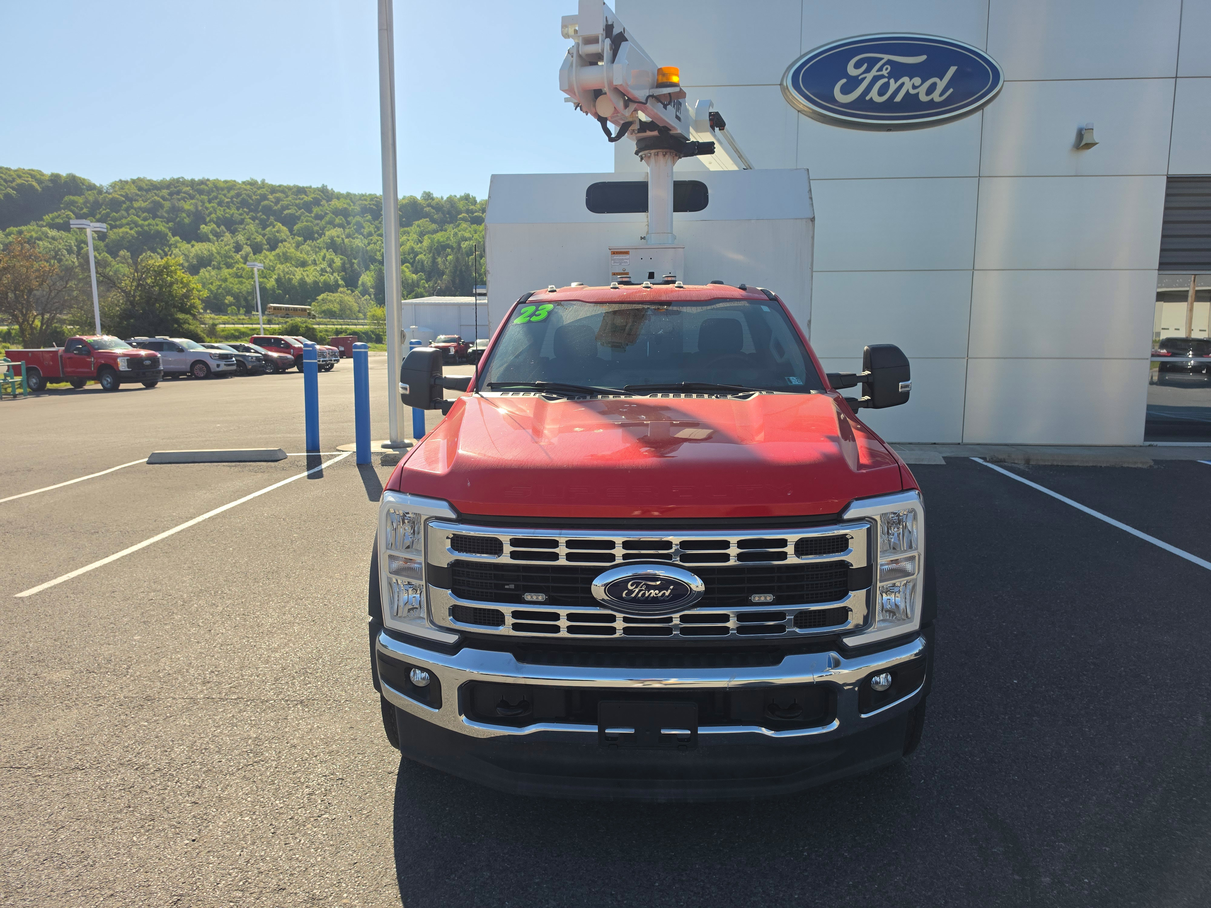 Used 2023 Ford F550 4x4 Regular Cab Super Duty w/ XLT Value Package image 9