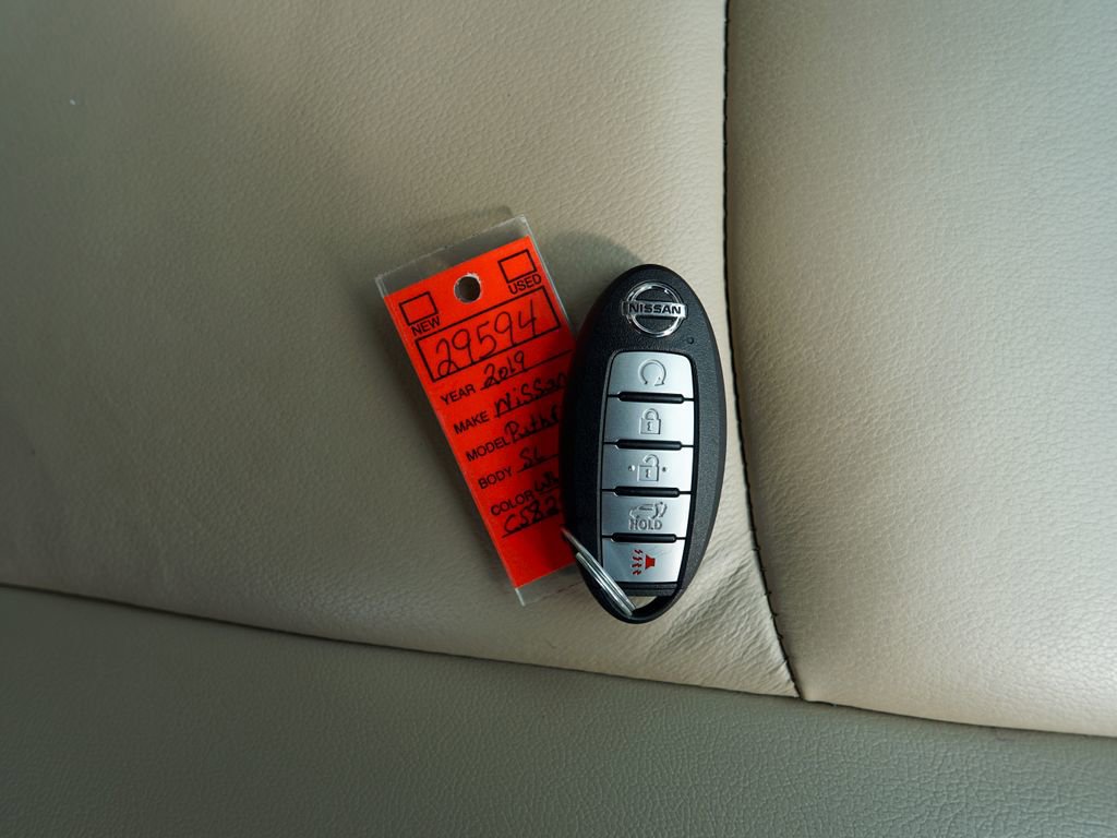 Used 2019 Nissan Pathfinder SL image 39