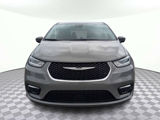 Used 2023 Chrysler Pacifica Touring-L FWD image 9