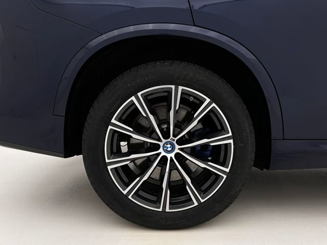 Certified 2025 BMW X5 xDrive50e w/ M Sport Package AWD/4WD image 28