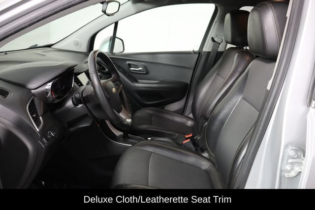 Used 2019 Chevrolet Trax LT w/ LT Convenience Package FWD image 14