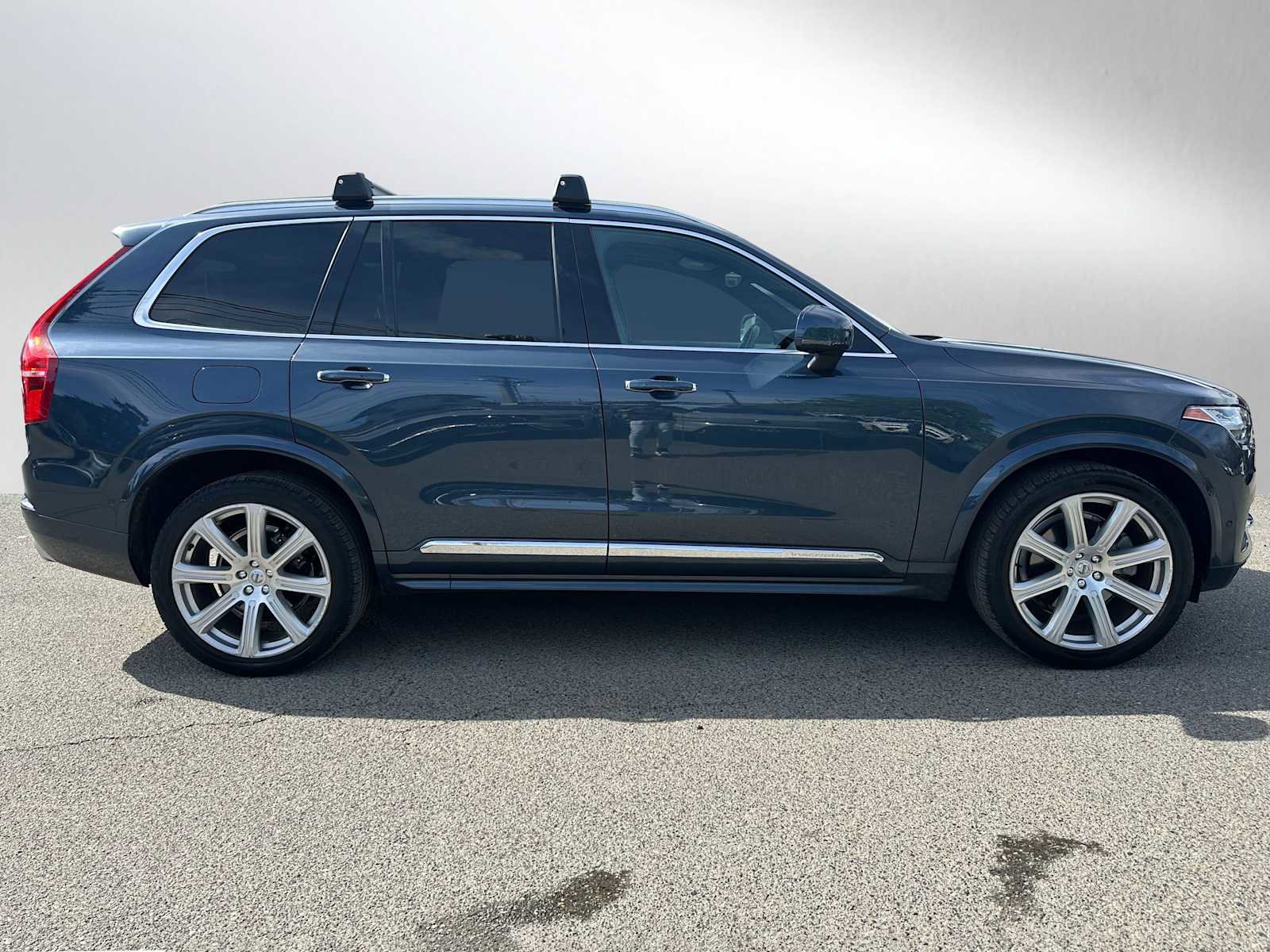 Used 2019 Volvo XC90 T6 Inscription w/ Luxury Package AWD/4WD image 2