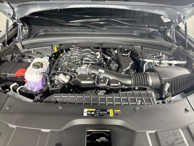 Certified 2025 Jeep Grand Cherokee Laredo w/ MOPAR Finishing Package AWD/4WD image 22
