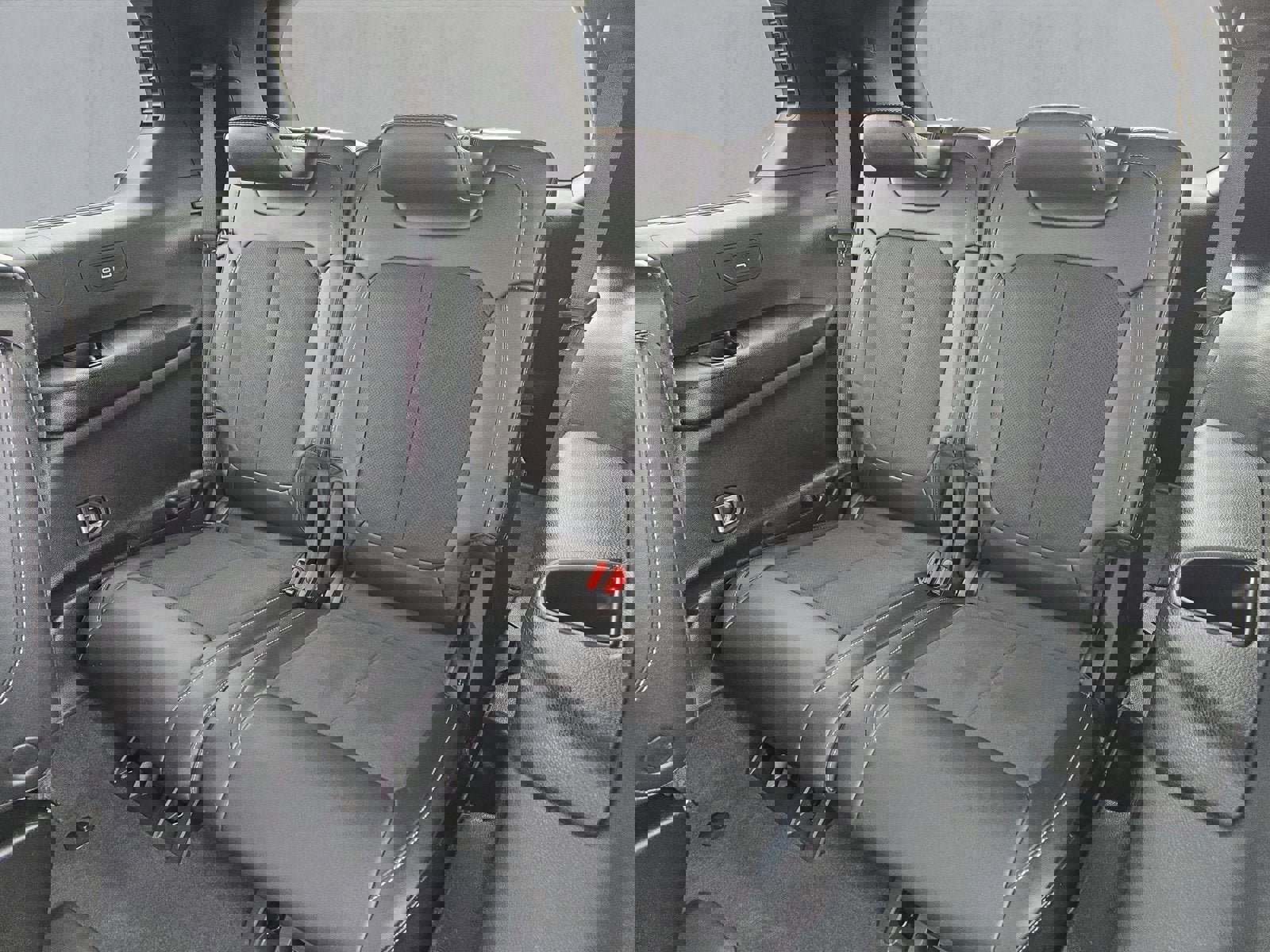 Used 2023 Jeep Grand Cherokee L Laredo image 28