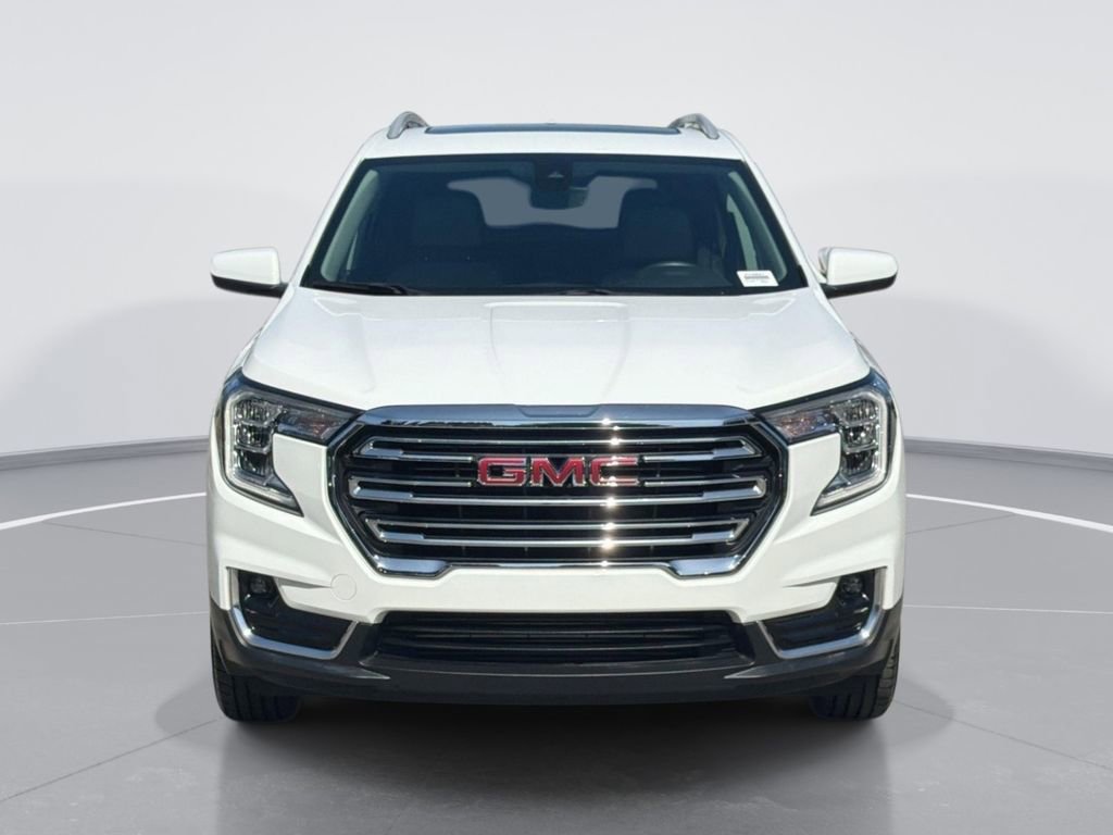 Used 2022 GMC Terrain SLT AWD/4WD image 2
