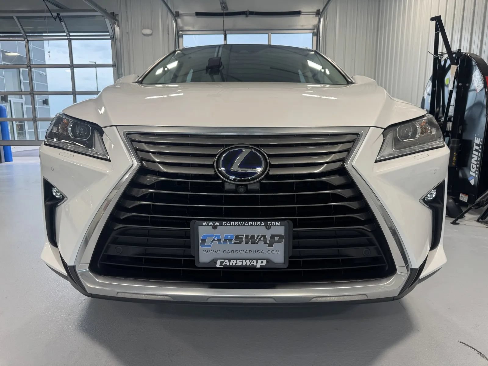 Used 2018 Lexus RX 450h AWD w/ Luxury Package image 2