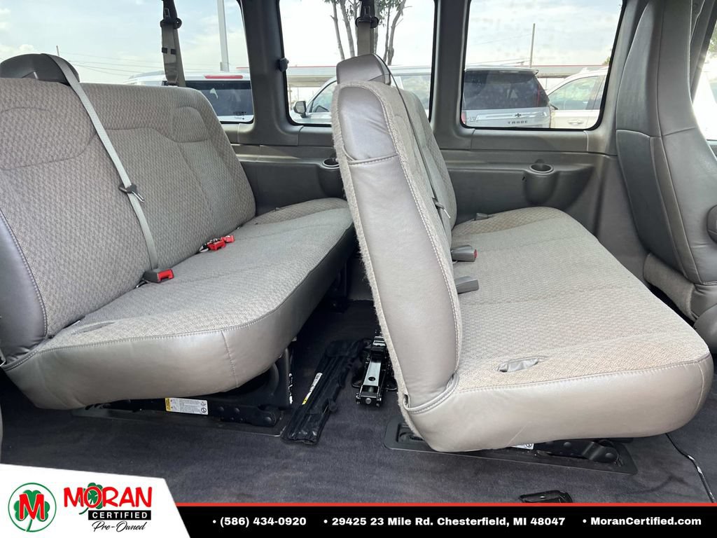 Used 2019 Chevrolet Express 3500 LS RWD image 14