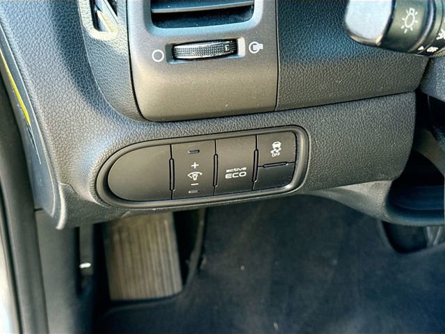 Used 2016 Kia Forte LX image 12