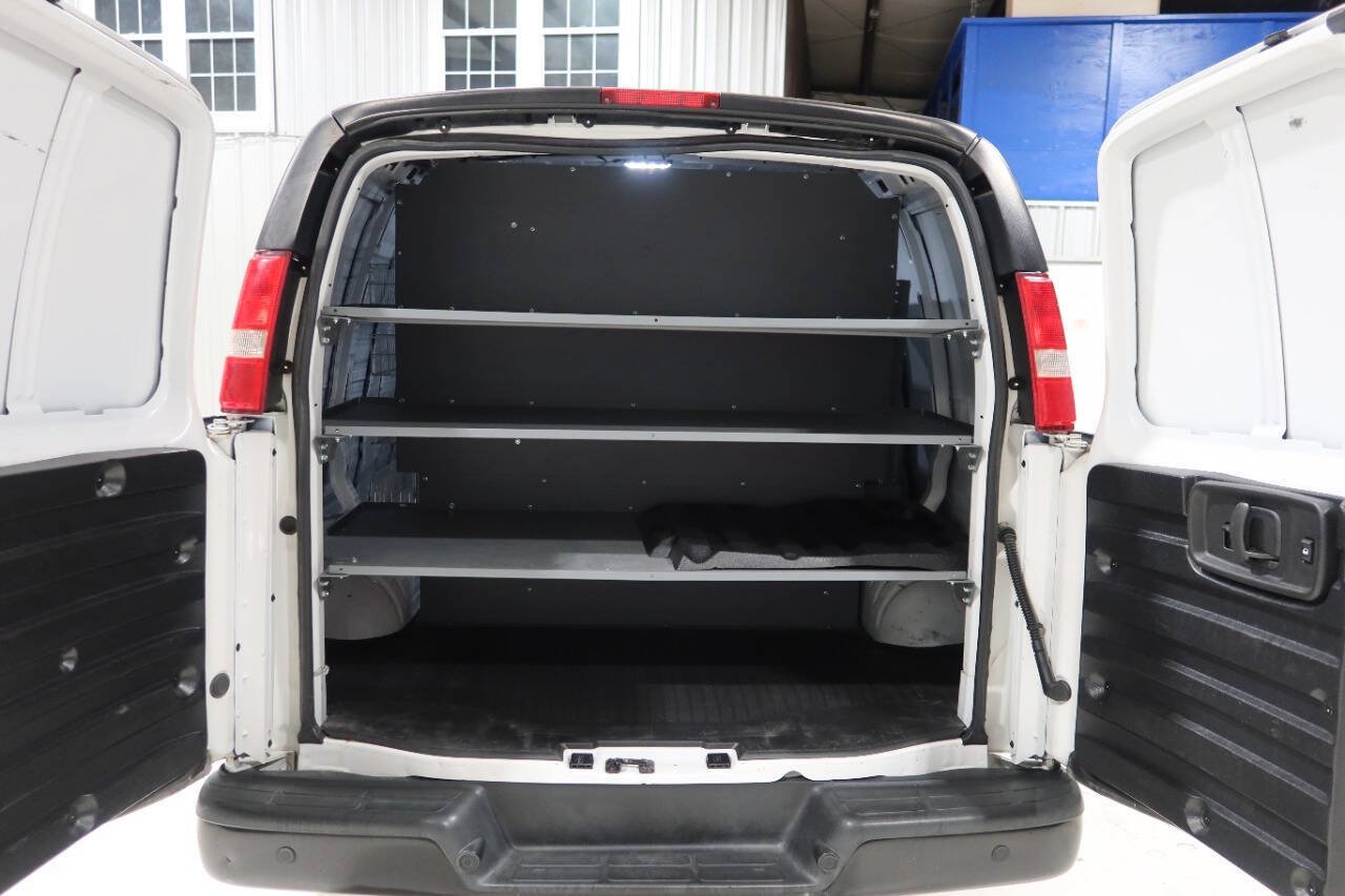 Used 2021 Chevrolet Express 2500 RWD image 17