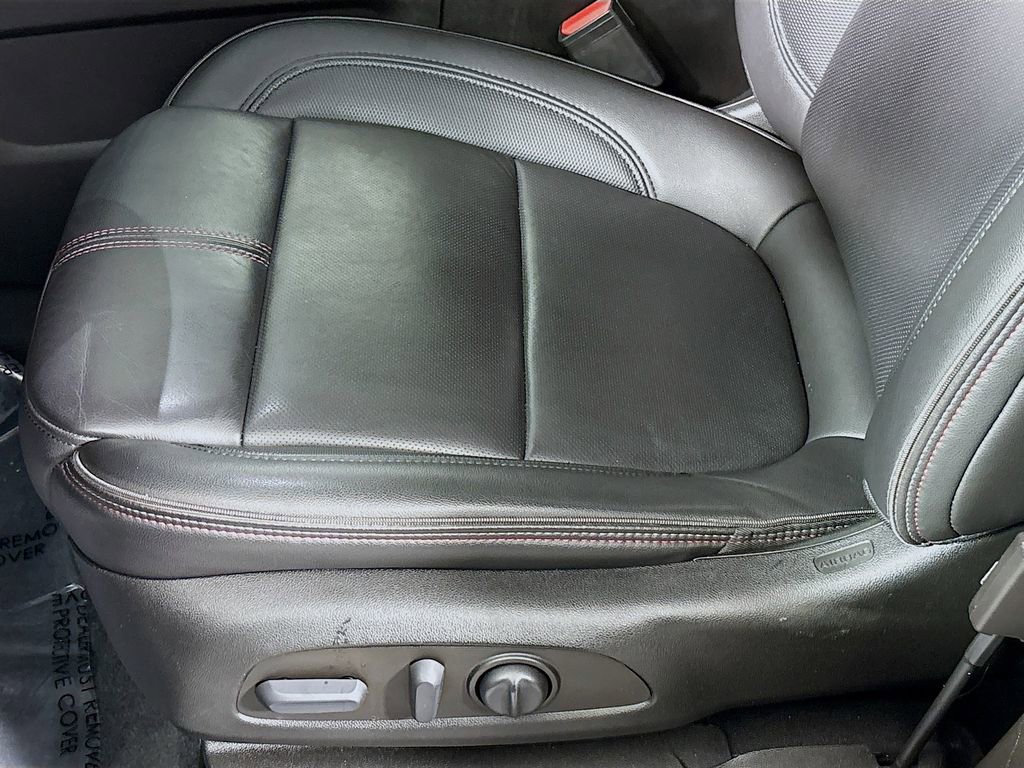 Certified 2022 Chevrolet Traverse RS image 21