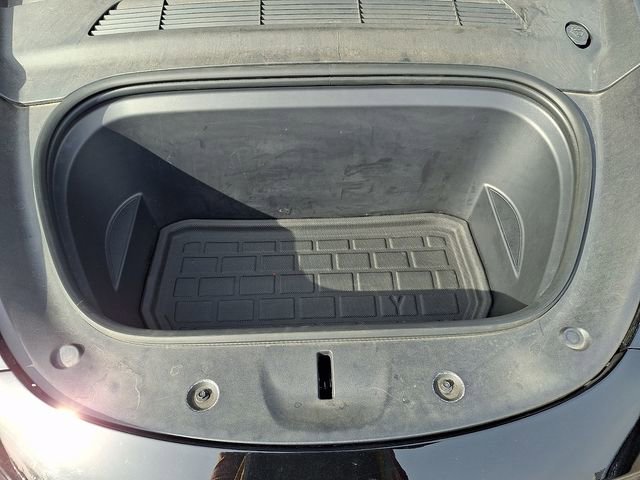 Used 2024 Tesla Model Y Long Range image 38