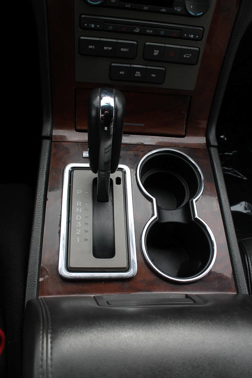 Used 2013 Lincoln Navigator 4WD w/ HD Trailer Tow Pkg image 35