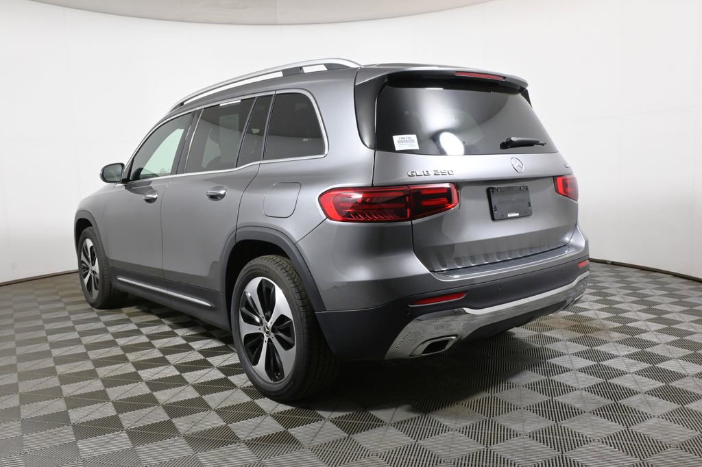 Certified 2026 Mercedes-Benz GLB 250 4MATIC image 4
