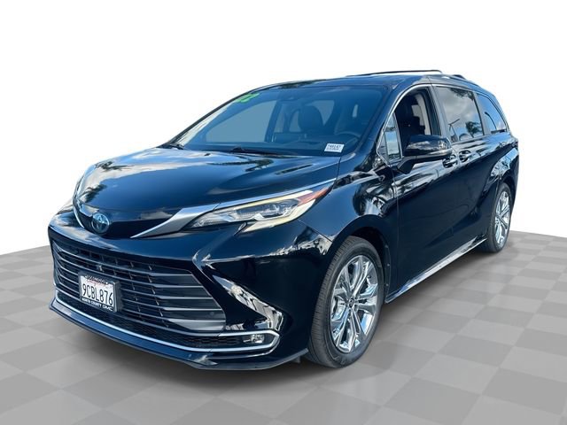 Used 2022 Toyota Sienna Platinum