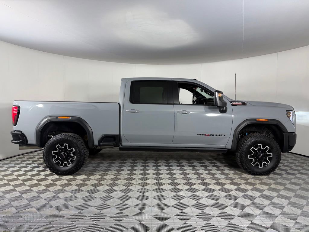 Used 2024 GMC Sierra 2500 AT4X image 5