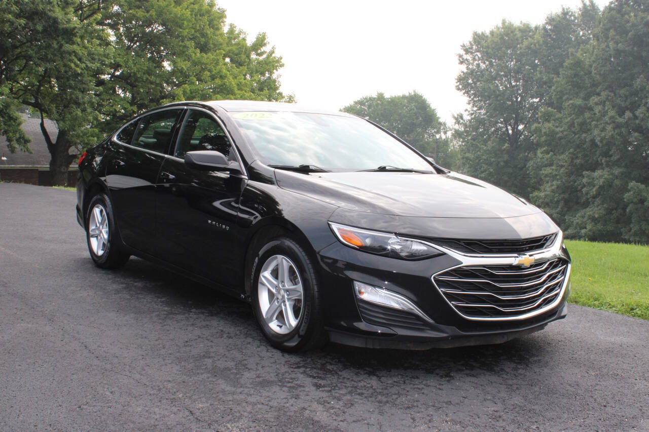 Used 2022 Chevrolet Malibu LS FWD image 1