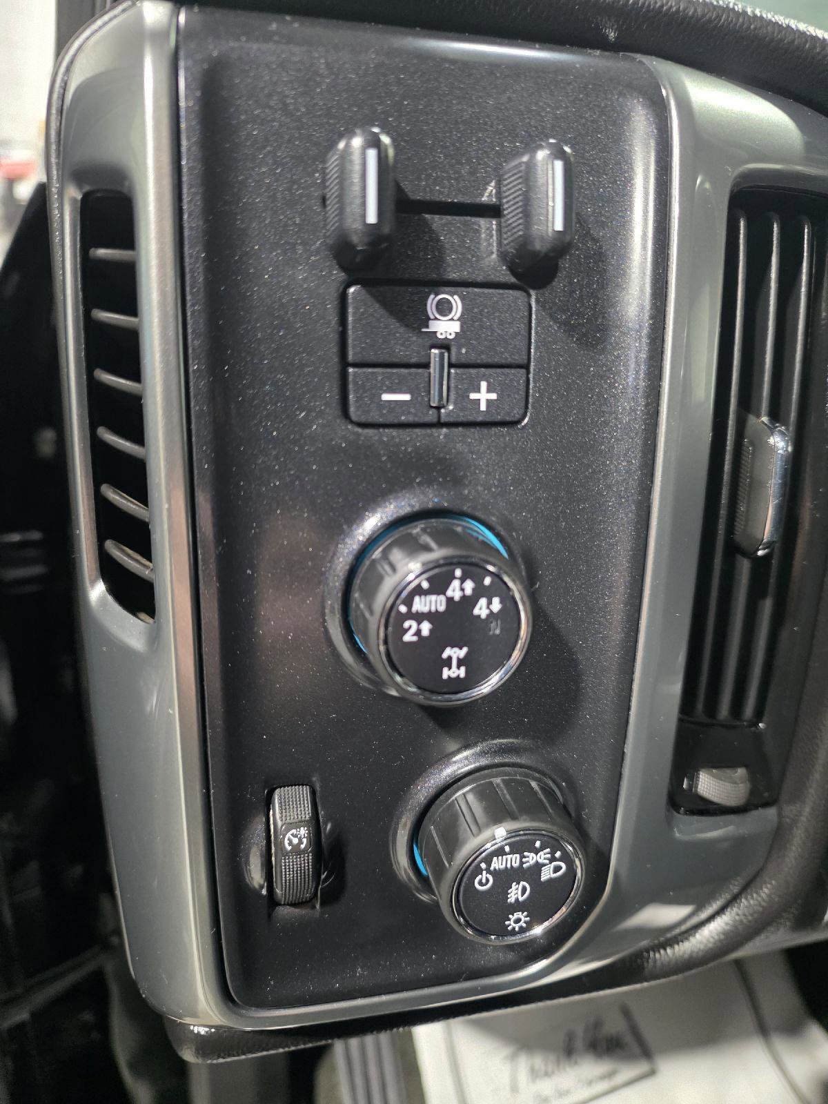 Used 2016 Chevrolet Silverado 1500 LT image 16