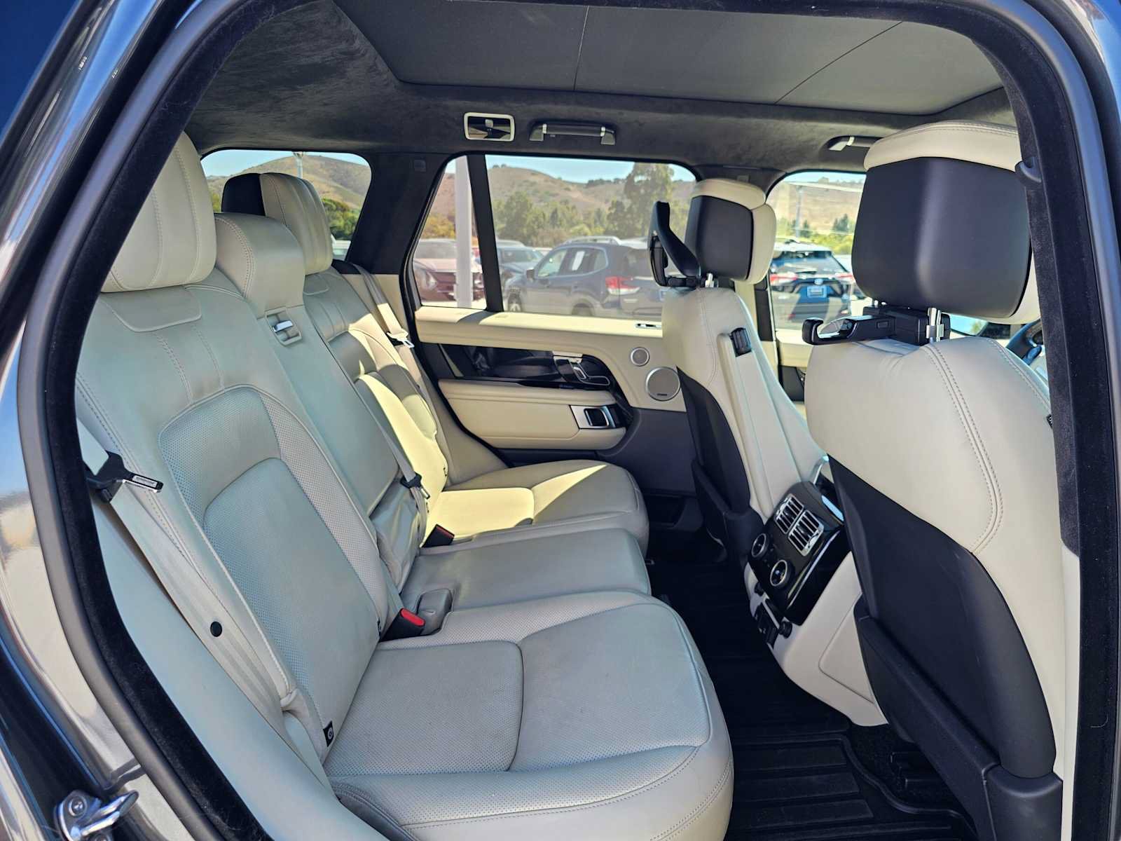 Used 2020 Land Rover Range Rover HSE AWD/4WD image 12