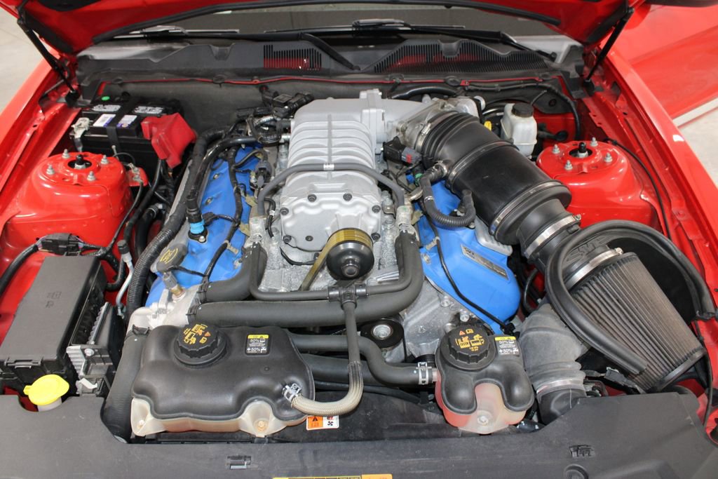 Used 2011 Ford Mustang Shelby GT500 w/ SVT Performance Pkg RWD image 31