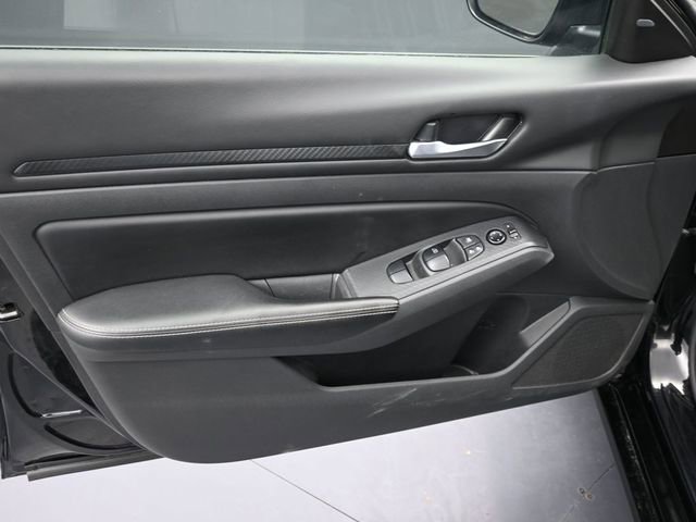 Used 2024 Nissan Altima 2.5 SV image 26