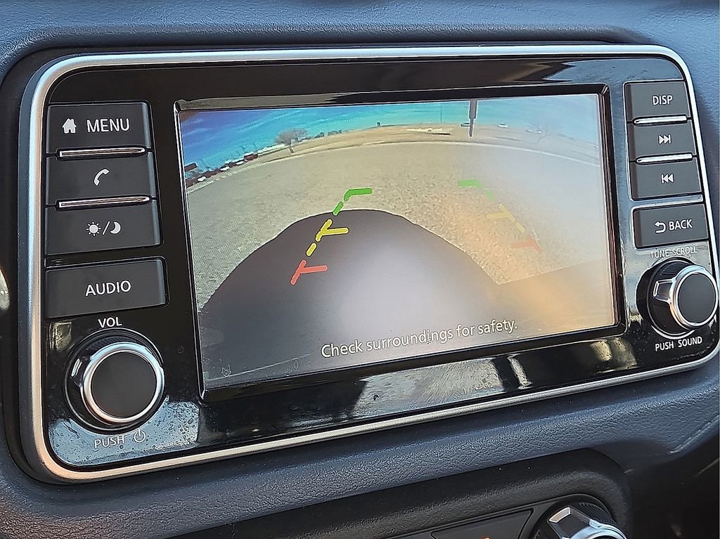 Used 2025 Nissan Versa SV image 25