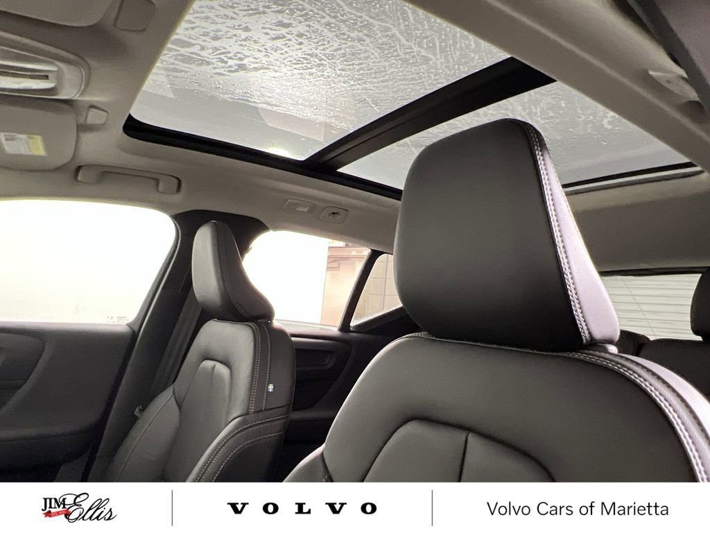 Certified 2026 Volvo XC40 B4 Core FWD image 13