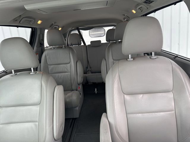 Used 2015 Toyota Sienna AWD image 27
